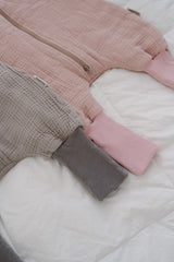 Muślinowy śpiworek z nogawkami - Dark Beige