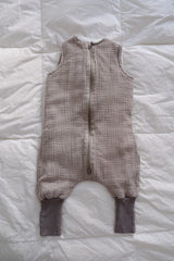 Muślinowy śpiworek z nogawkami - Dark Beige