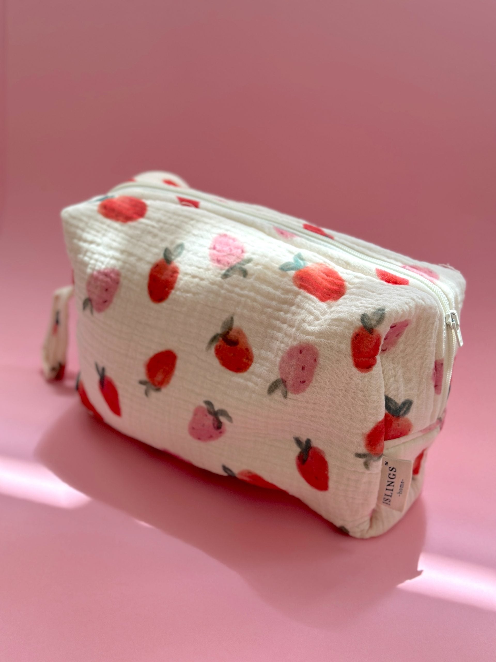 Duża Muślinowa Kosmetyczka Strawberry