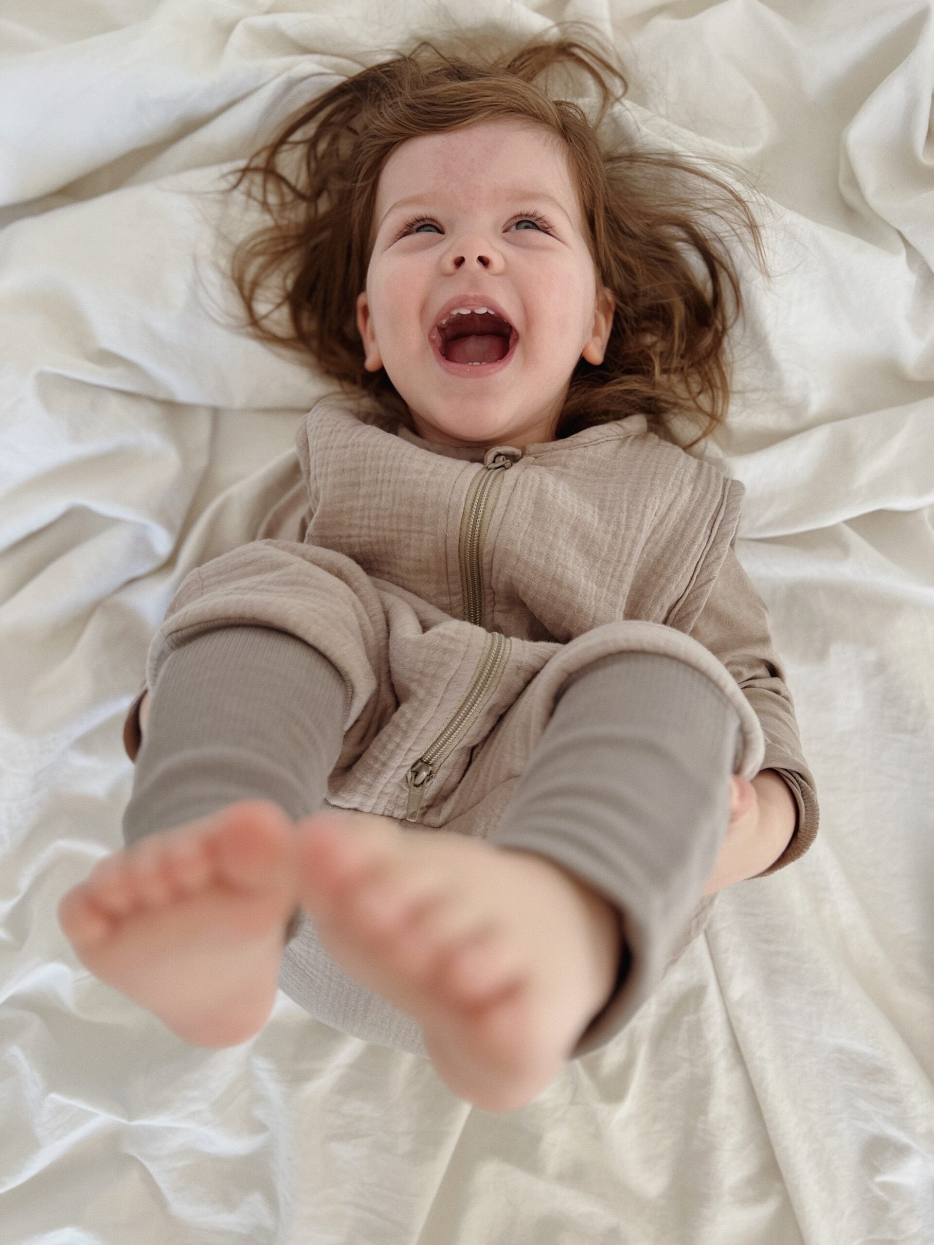 Muślinowy śpiworek z nogawkami - Dark Beige