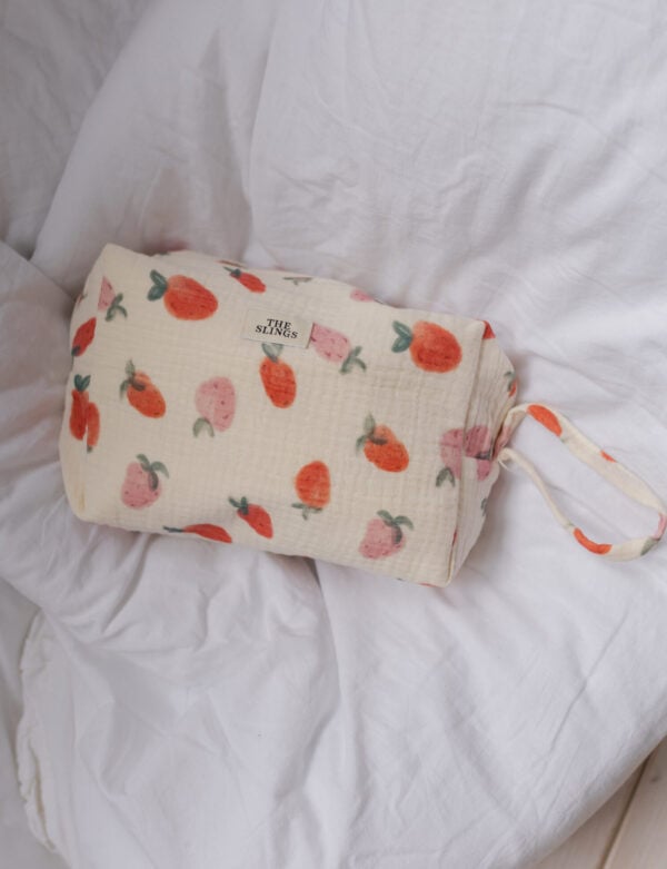 Duża Muślinowa Kosmetyczka Strawberry