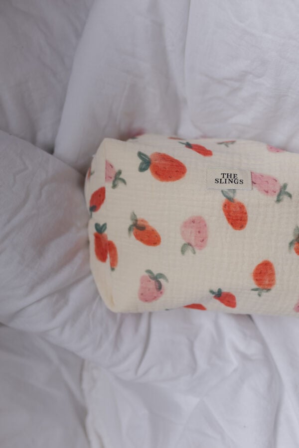 Duża Muślinowa Kosmetyczka Strawberry