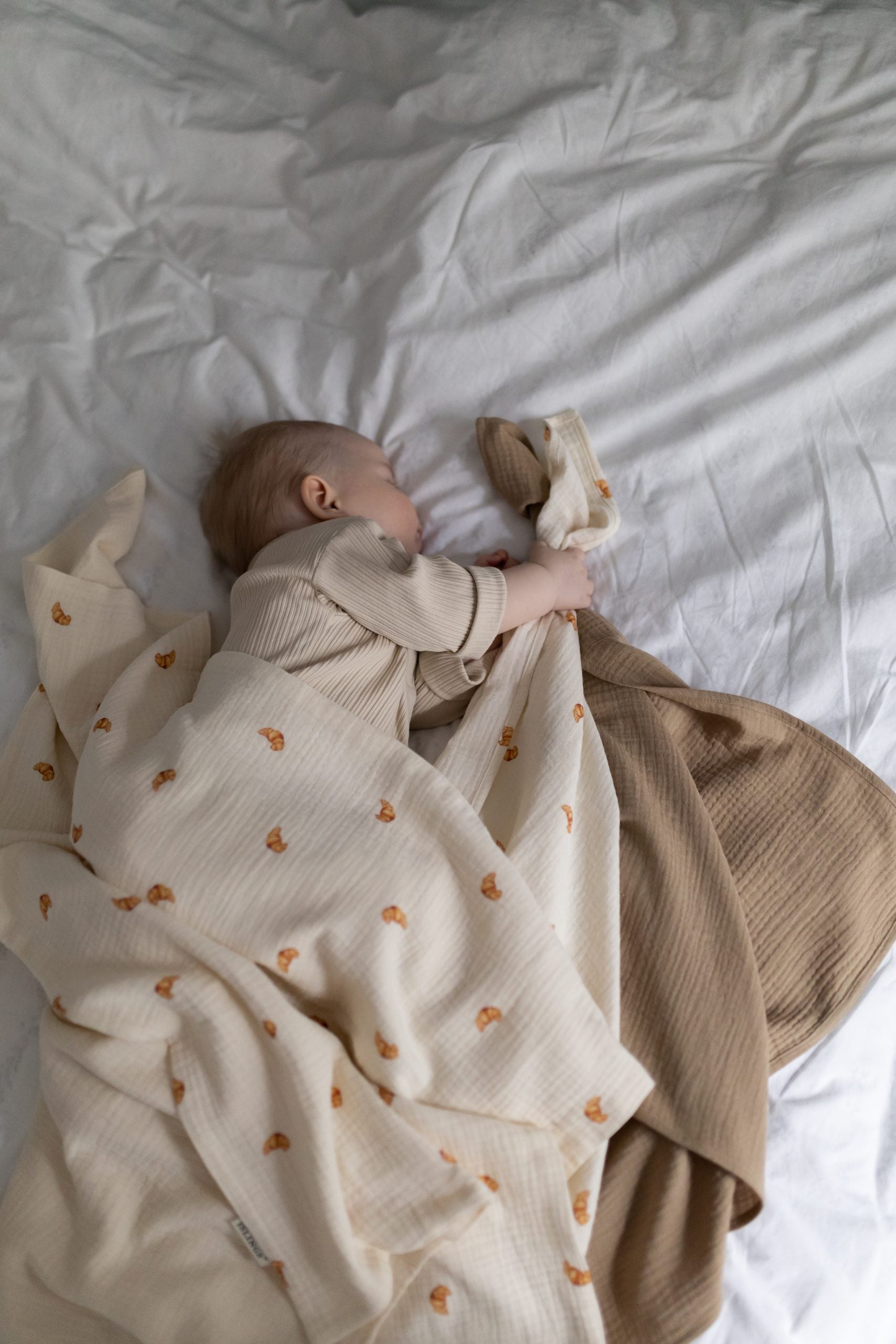 Muślinowy kocyk - Croissants