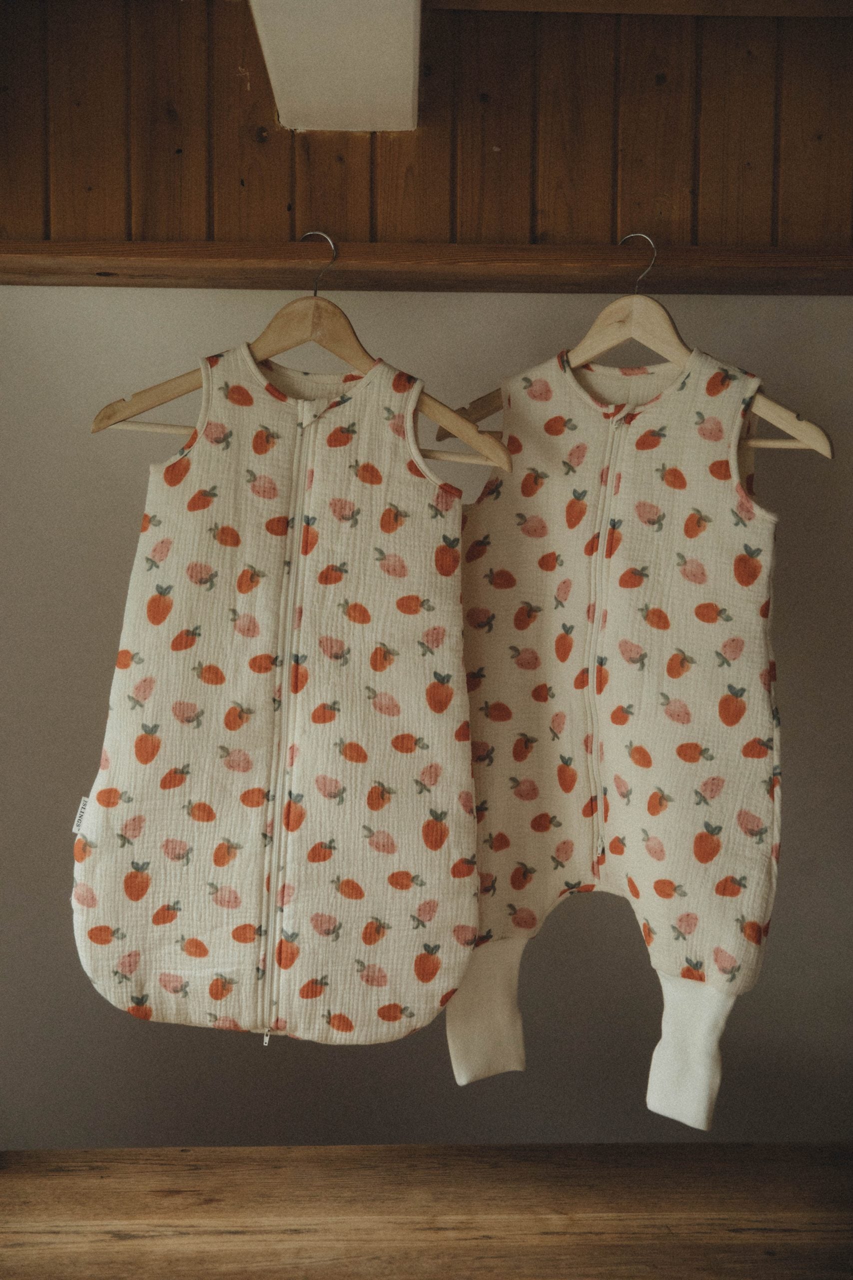 Muślinowy śpiworek z nogawkami - Strawberry