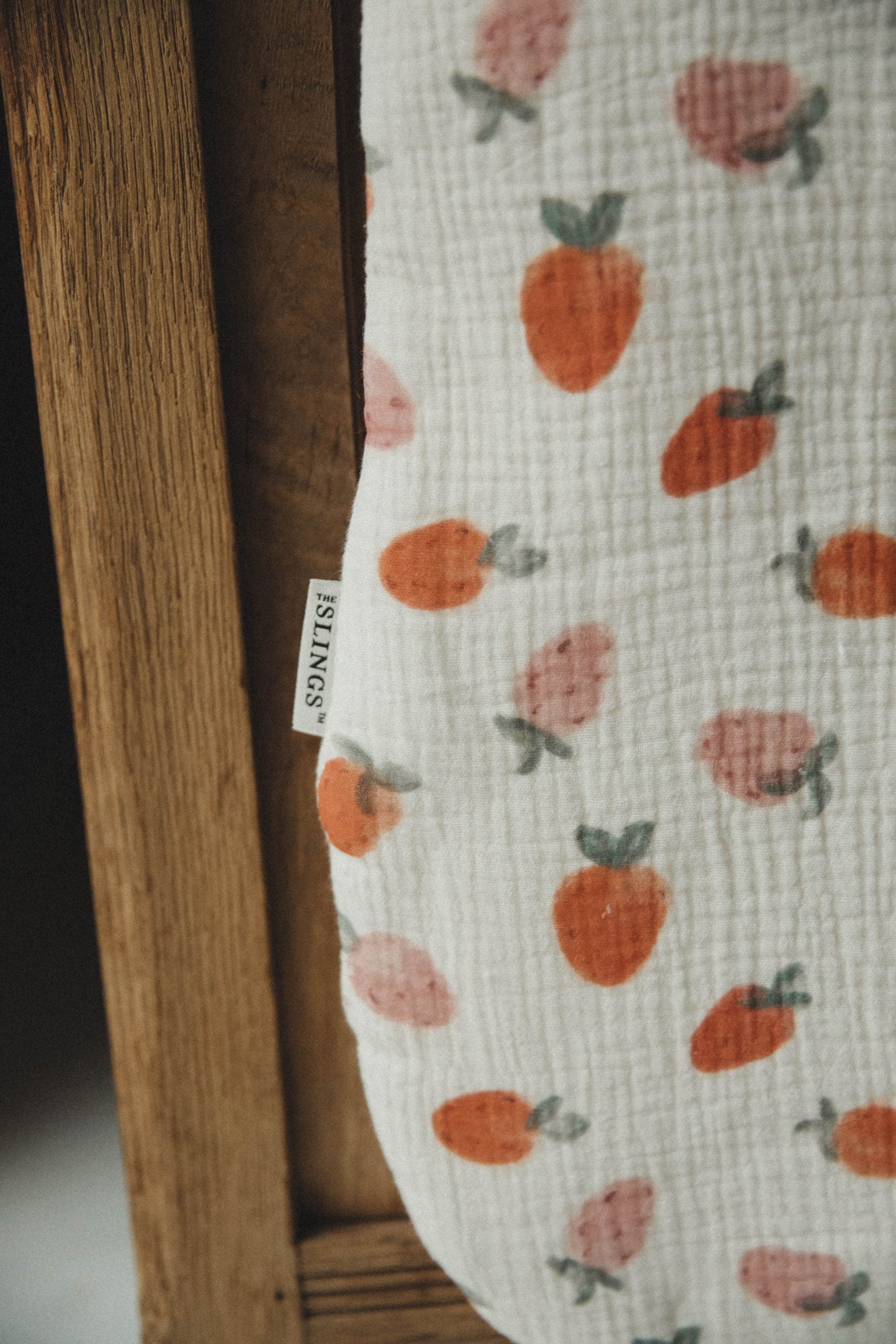 Muślinowy śpiworek z nogawkami - Strawberry