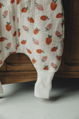 Muślinowy śpiworek z nogawkami - Strawberry