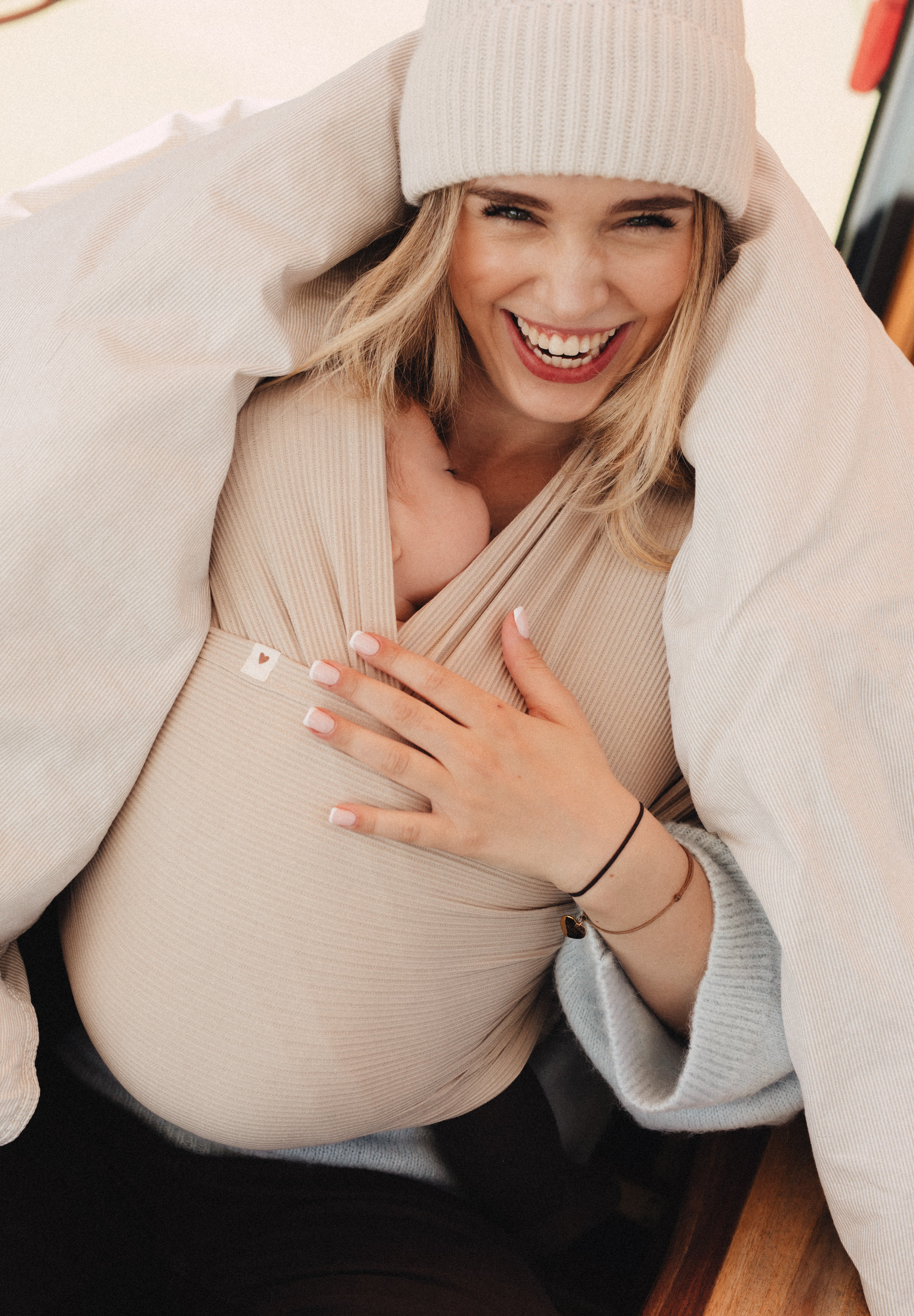 Chusta Elastyczna HugMe Almond