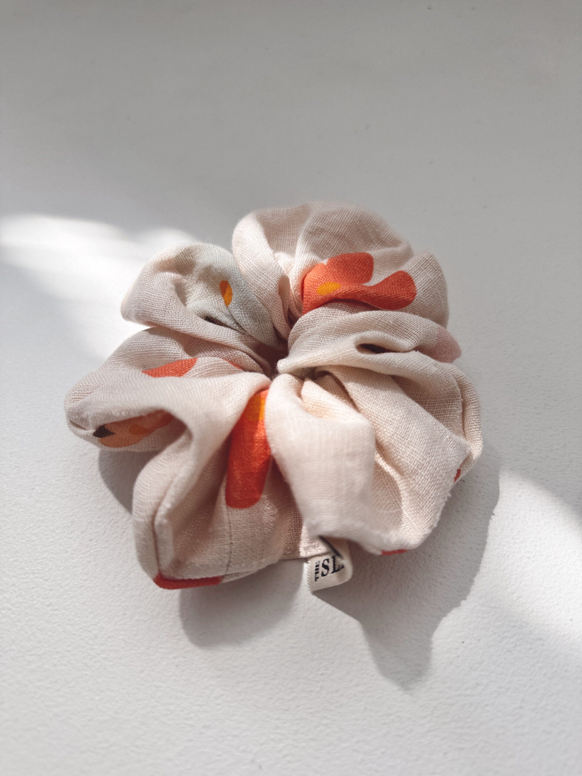 Lniana gumka scrunchie - Flowers