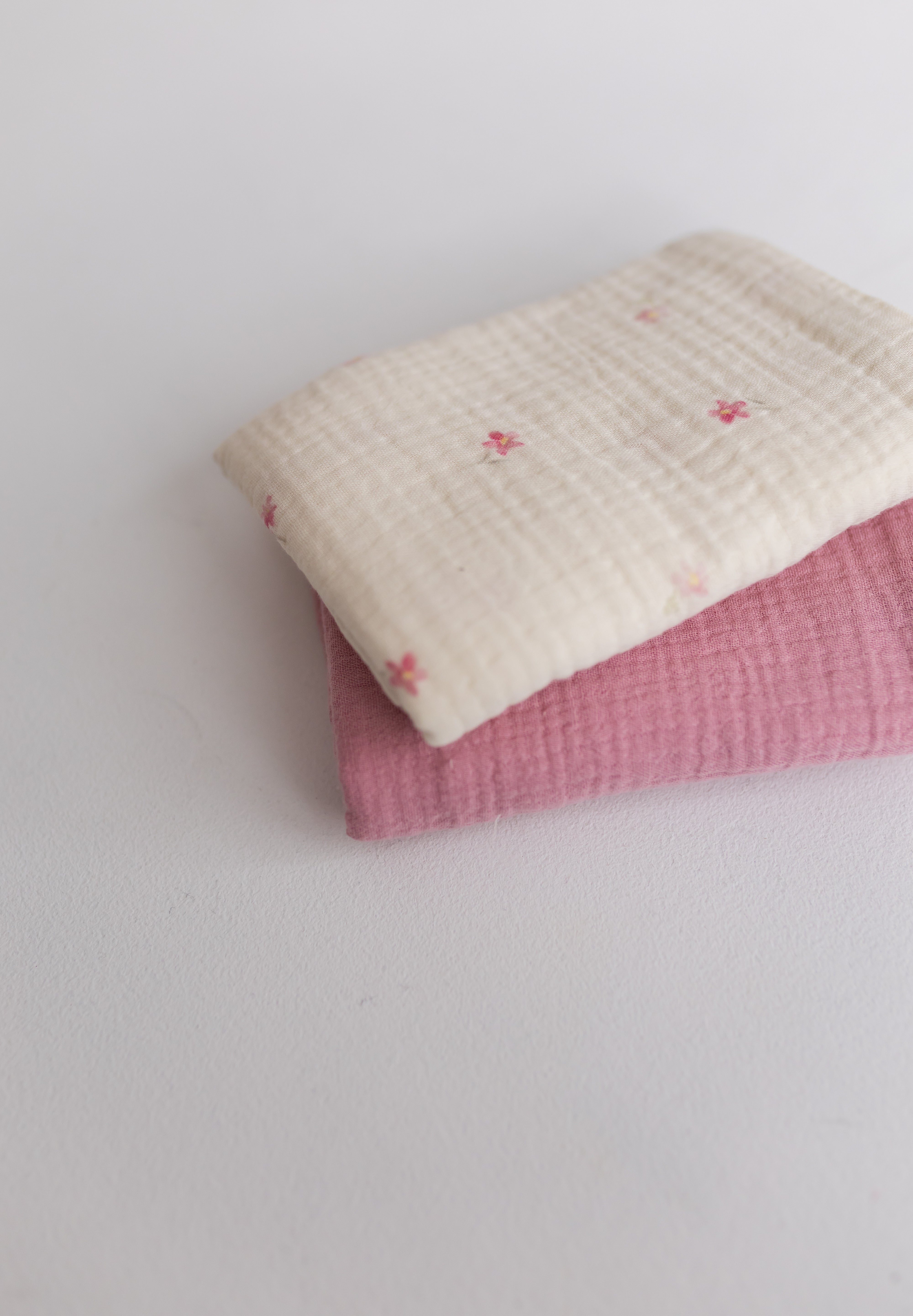 Midi Pink Flora & Raspberry - zestaw midi pieluszek muślinowych
