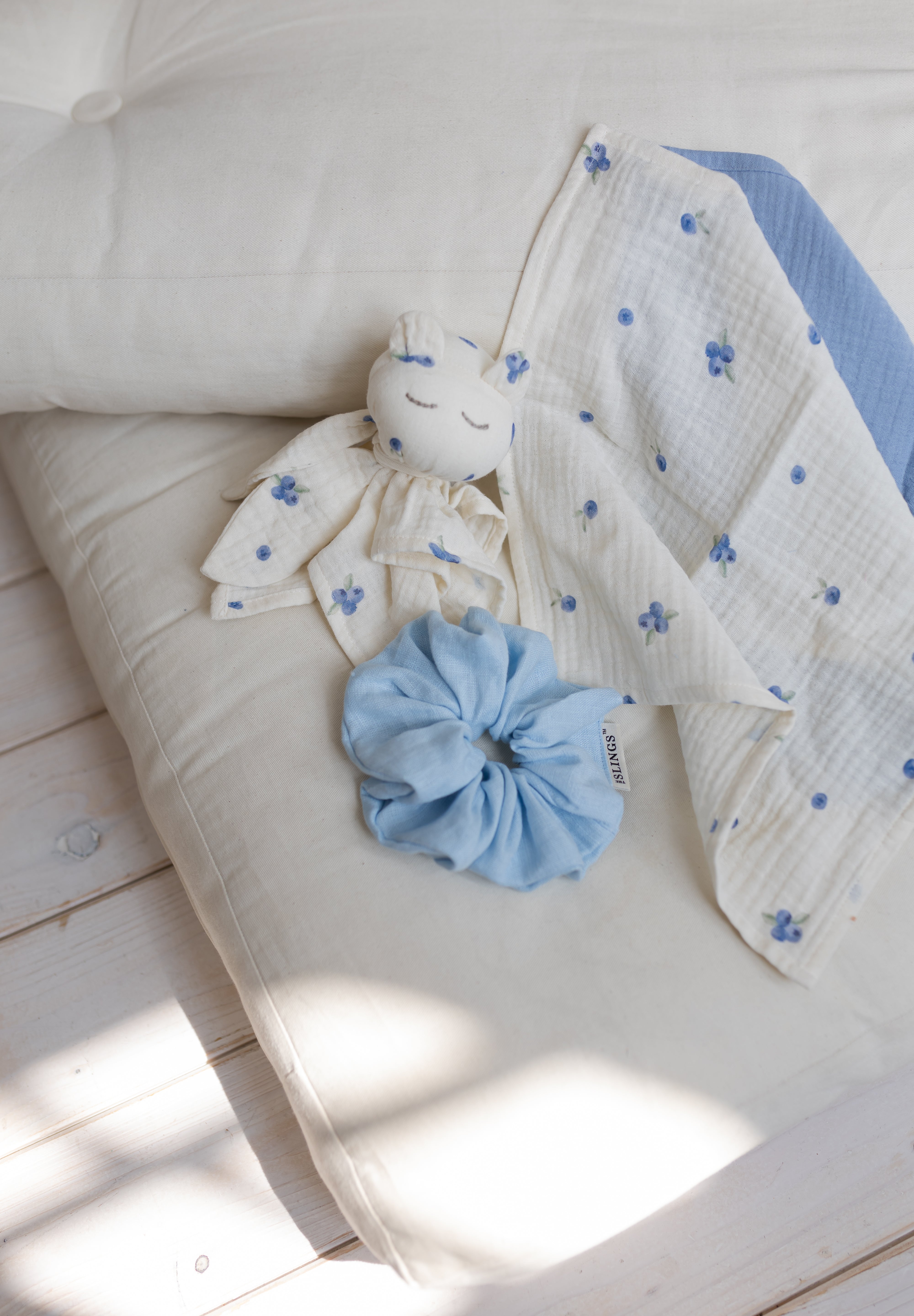 Lniana gumka scrunchie - Baby Blue