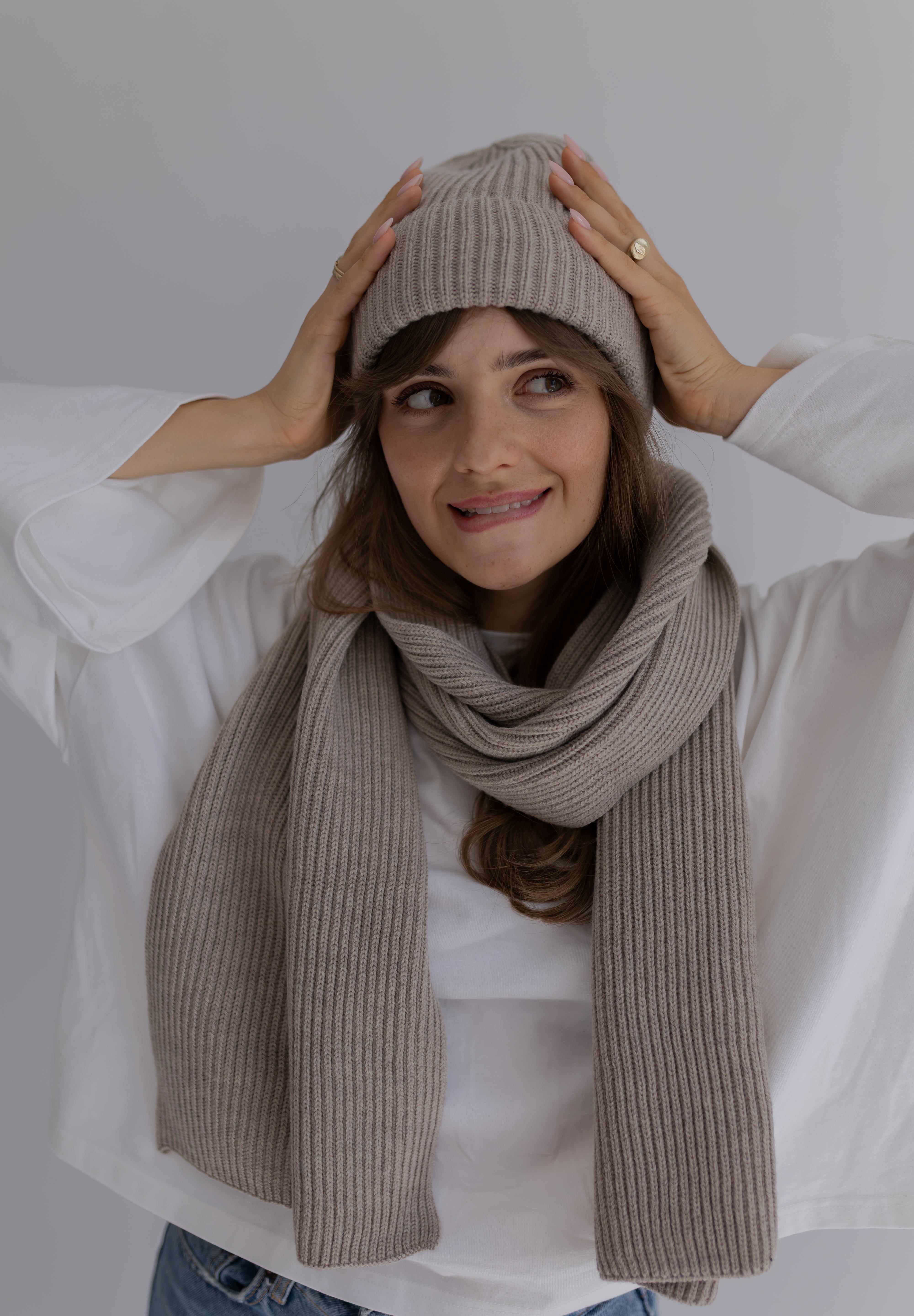 Tilia - czapka z wełny merino Sand